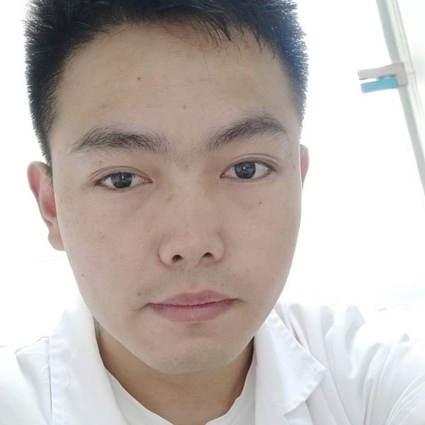 成小白的照片