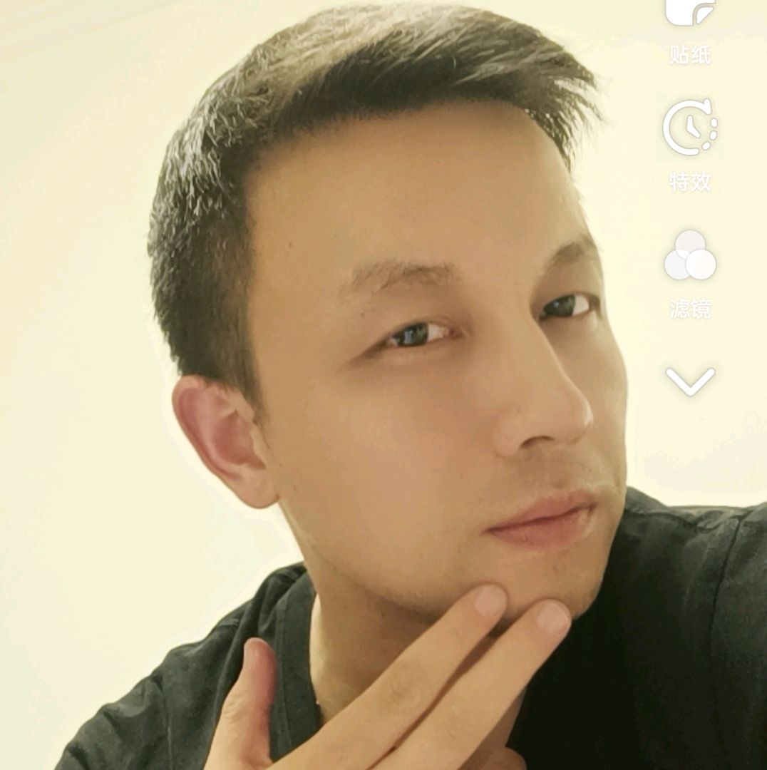 钢铁侠与沉静的照片