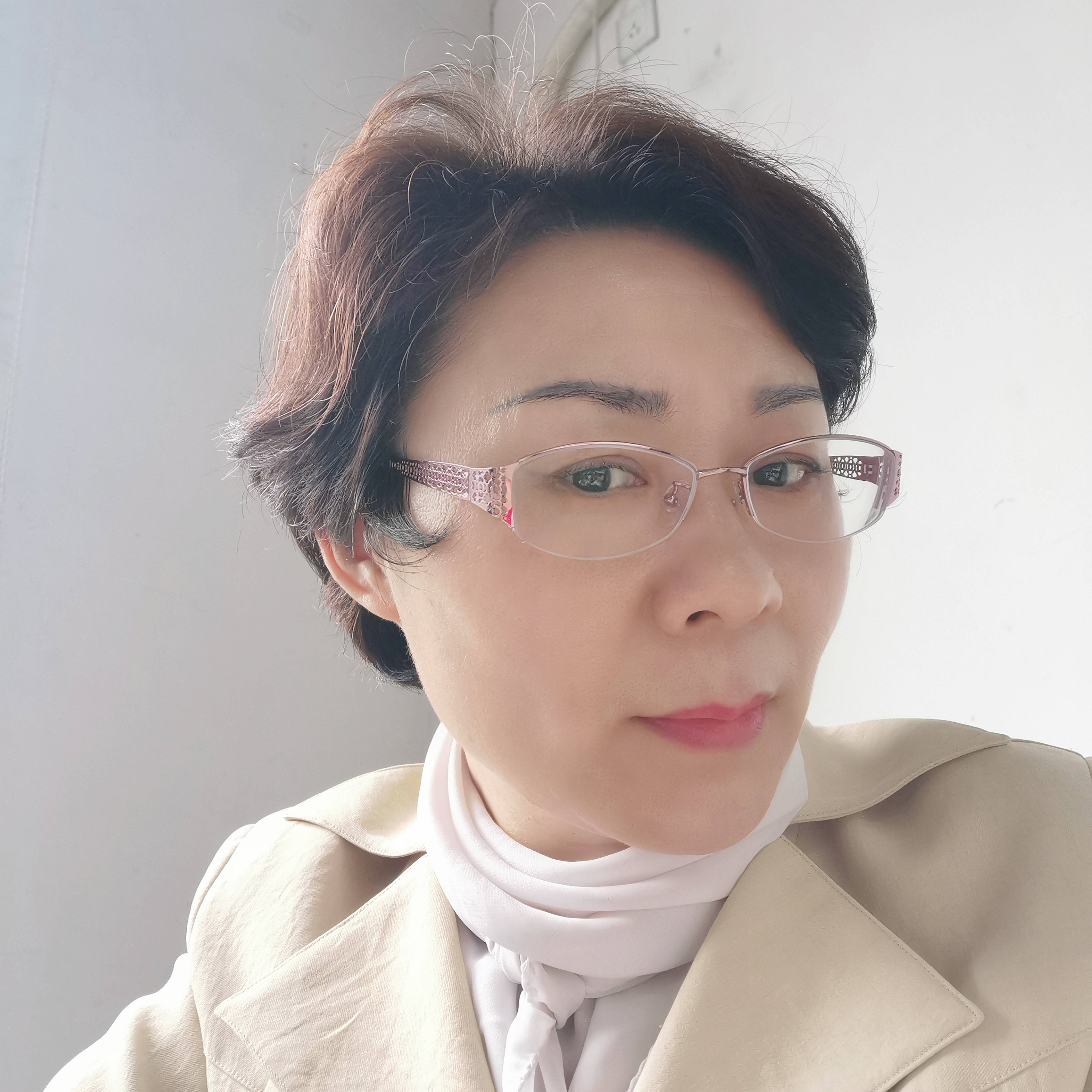 cd迎风而立的照片