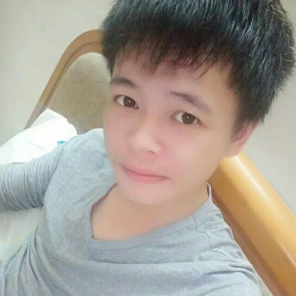淡淡和手链的照片