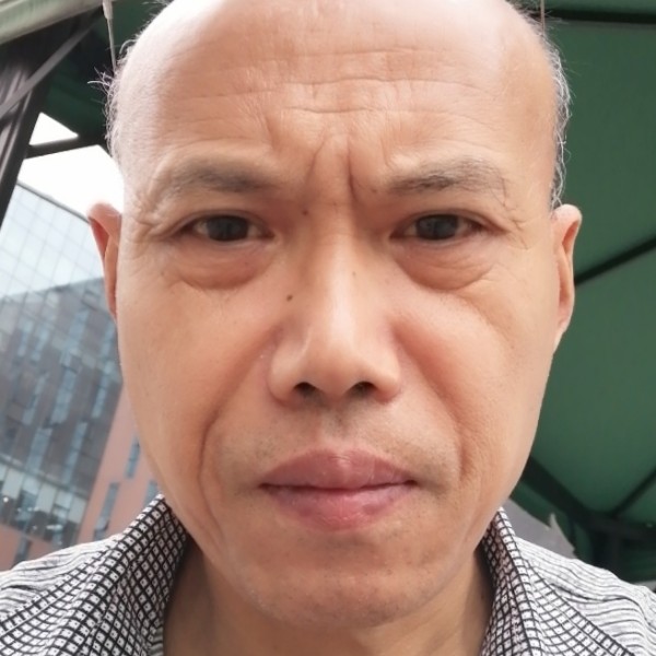 信封闻明理的照片