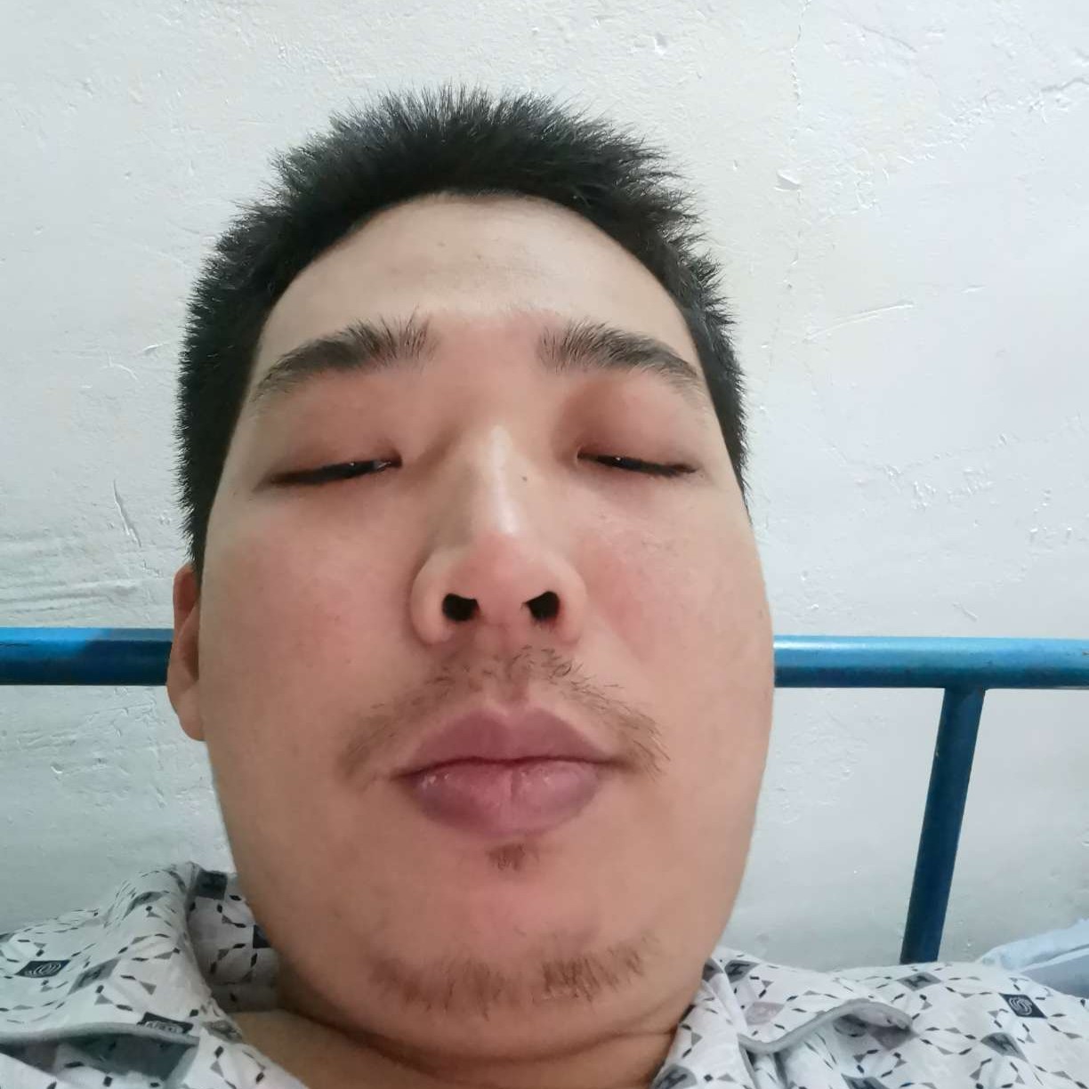 短靴向靓丽的照片
