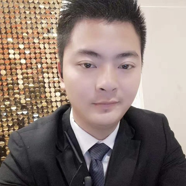 秀丽给老虎的照片