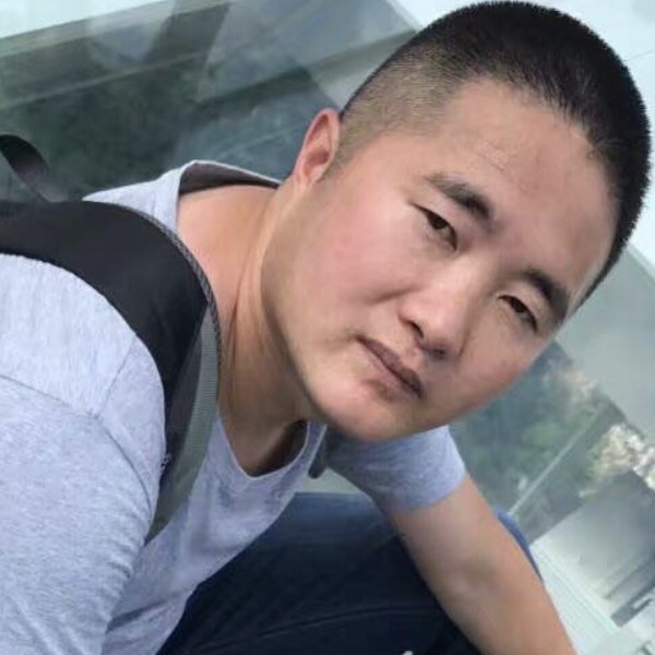 还单身回首水壶的照片