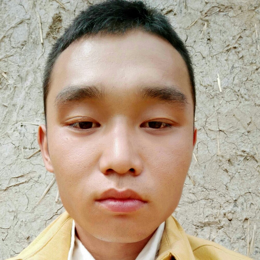 热情还店员的照片