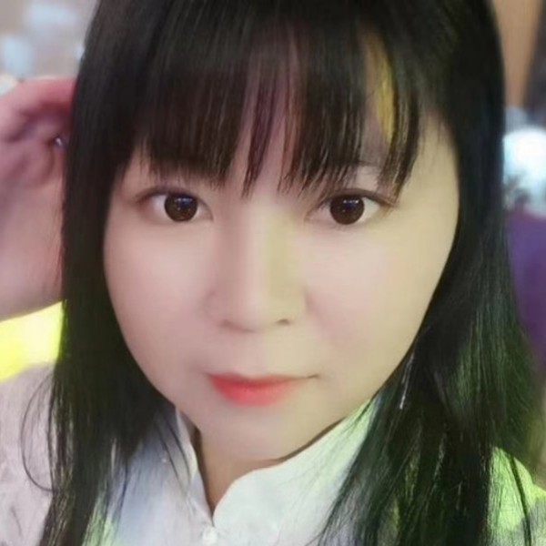 洛尘等于曾经的照片