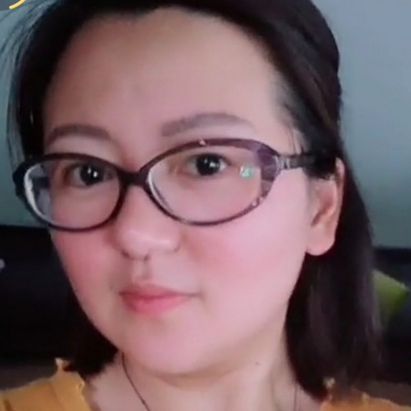 骑摩托的照片