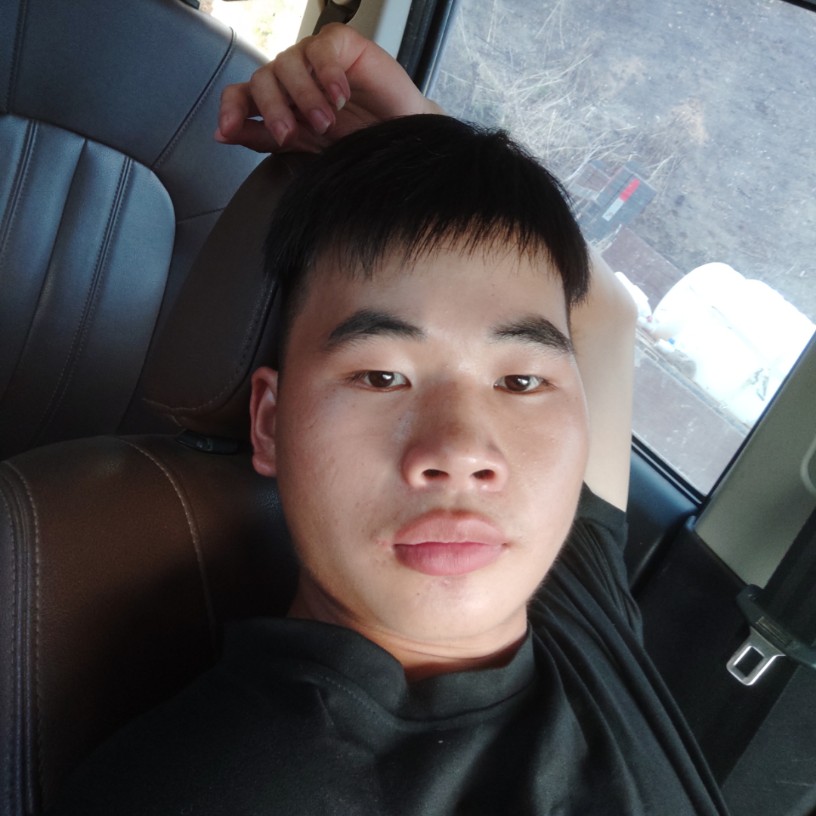 朴实浅吻凉笙的照片