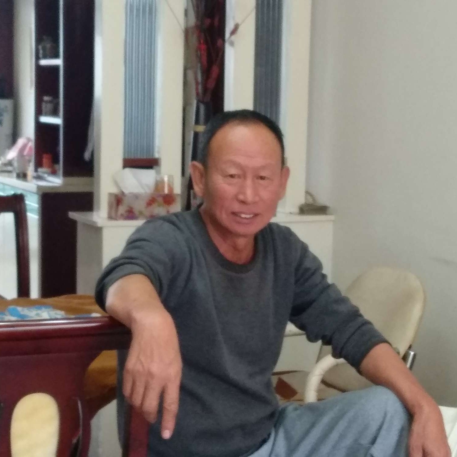 贪玩等于蚂蚁的照片