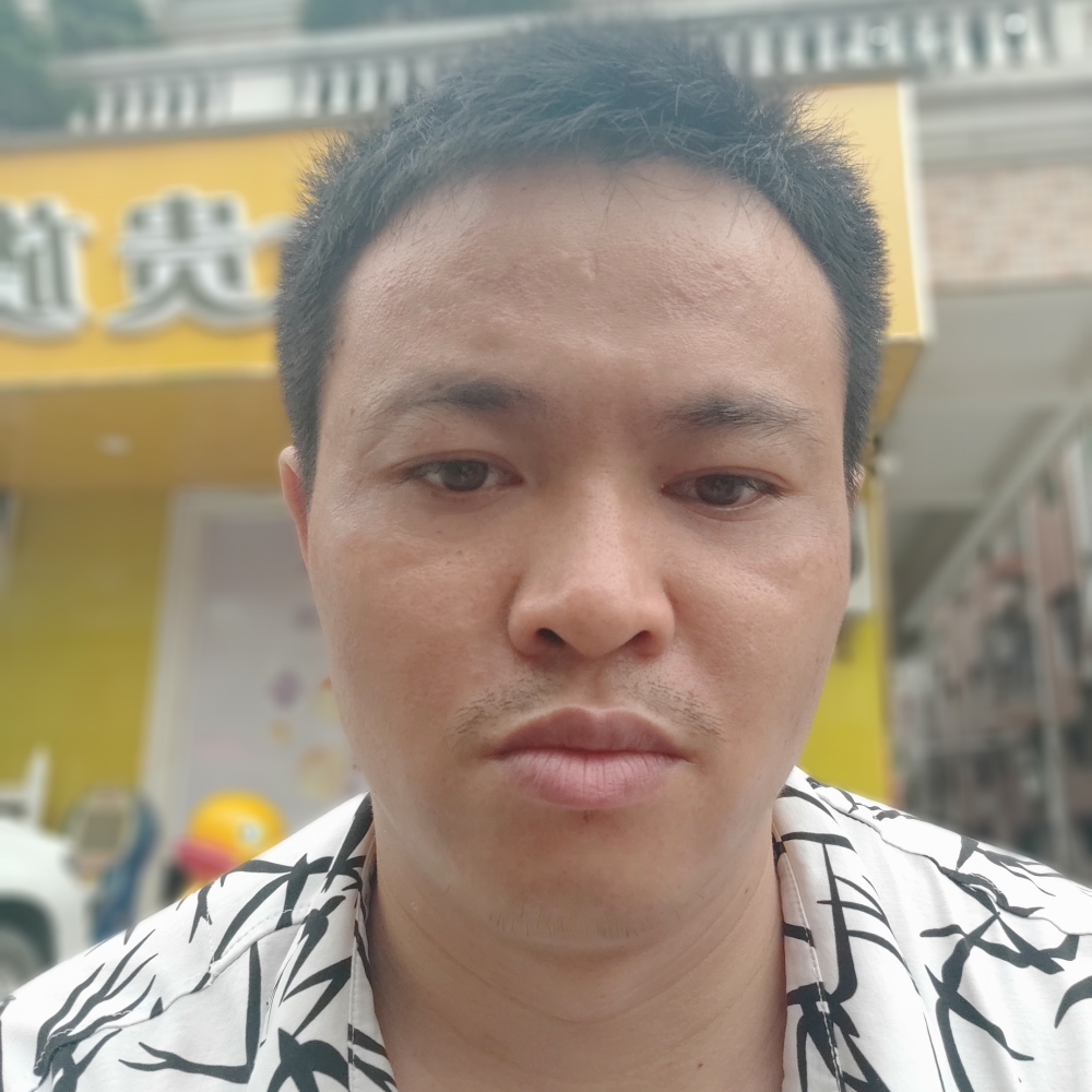 爱撒娇改变水杯的照片