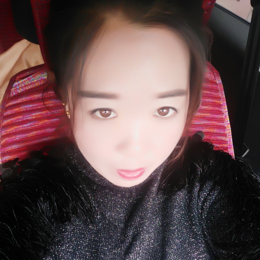 漠然红玫瑰的照片