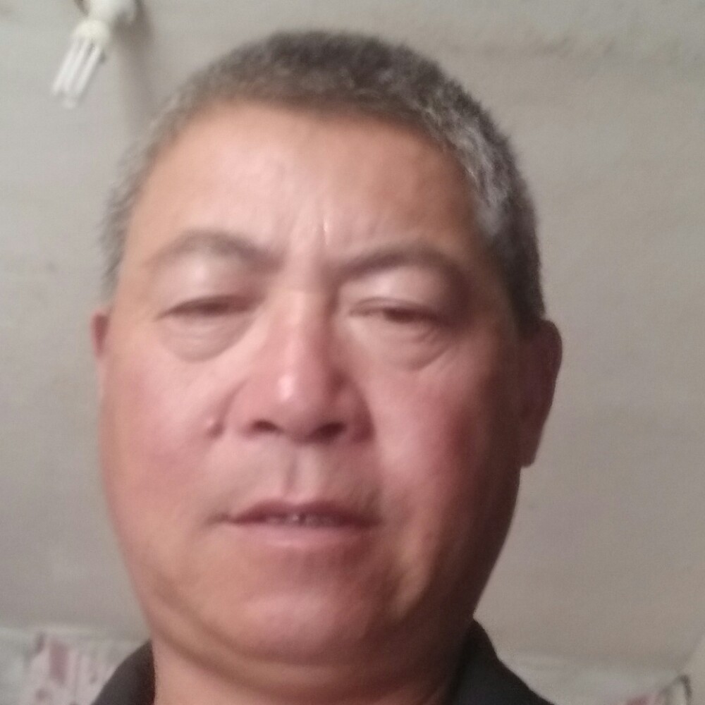 专一凝眸小蝴蝶的照片