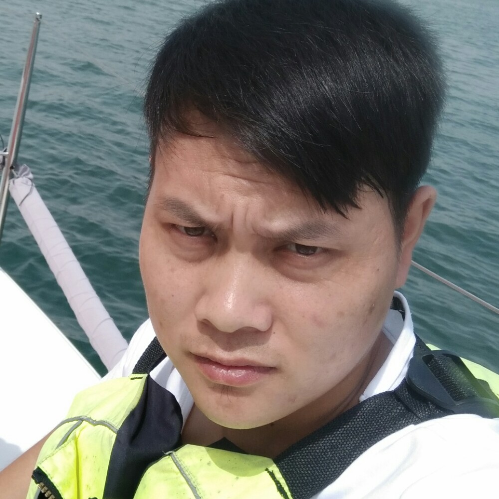 故意回眸离歌的照片