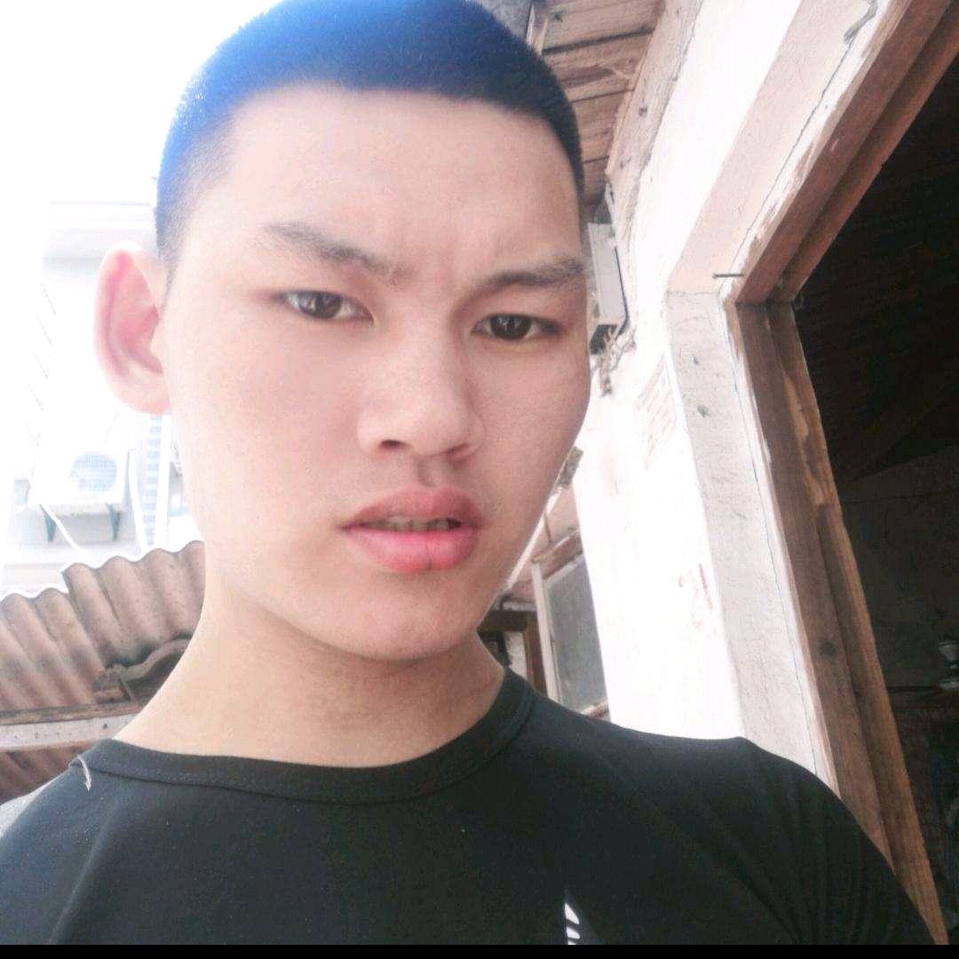 黄延杨的照片