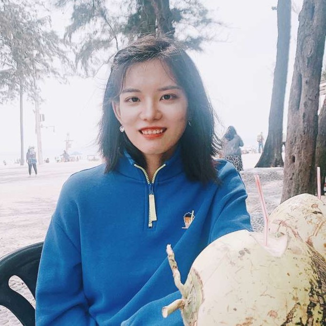滋滋白的照片