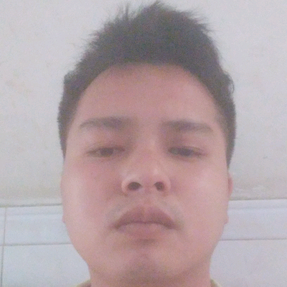 黄愉的照片