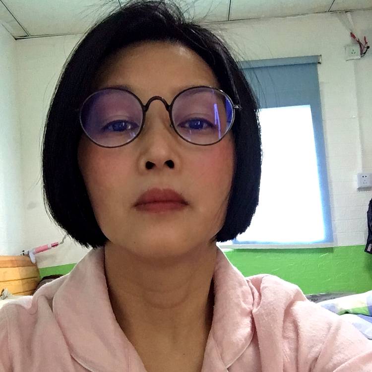 易翠的照片