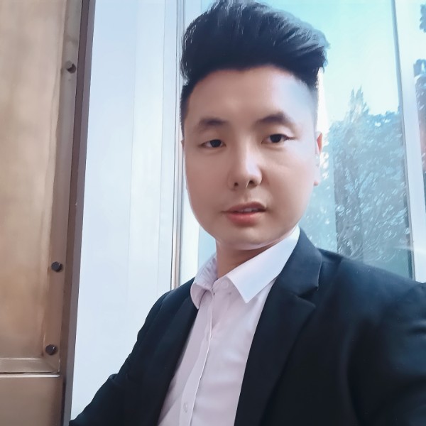 大碗的眼睛大的照片