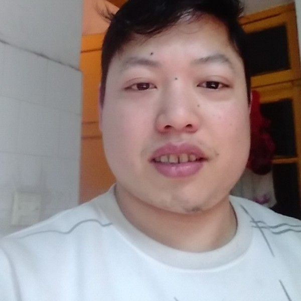 严宇佳的照片