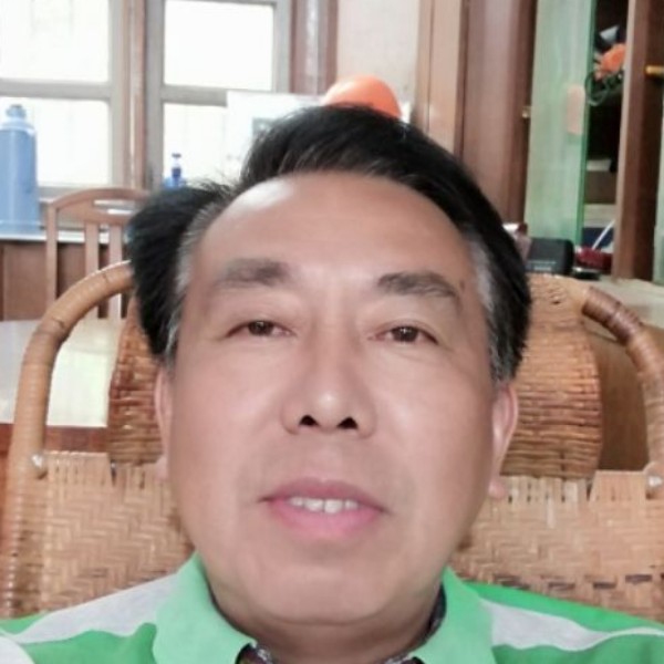 石头苦恋悦耳？的照片