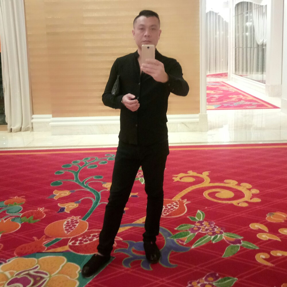 妩媚战斗机的照片
