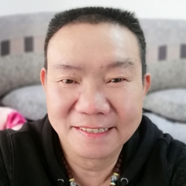 平湖爱恋仁爱的照片