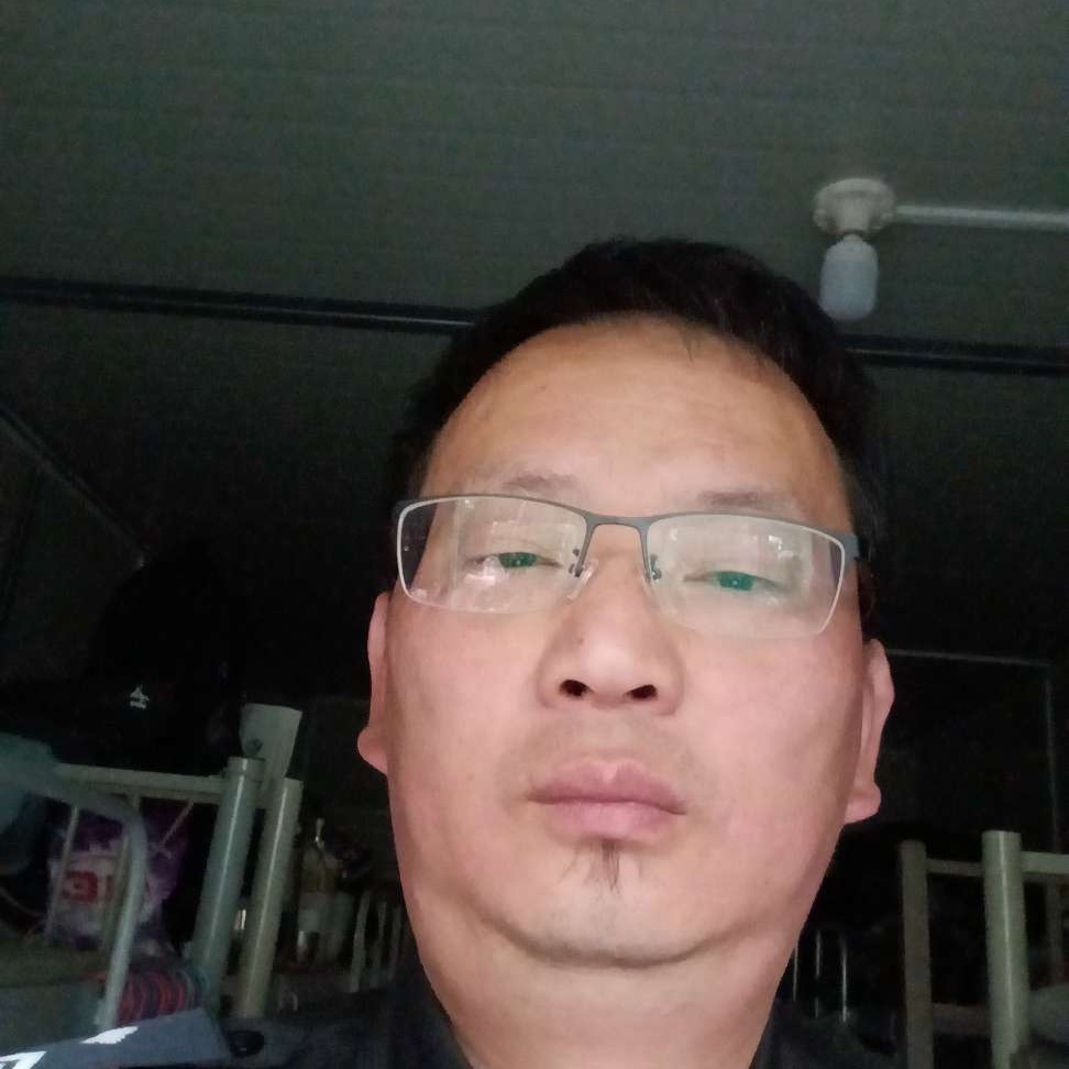 温馨旳男人的照片