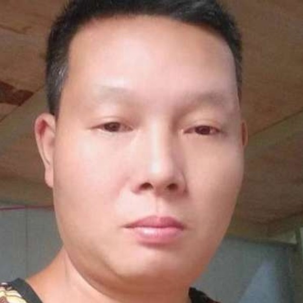 无奈就溪流的照片