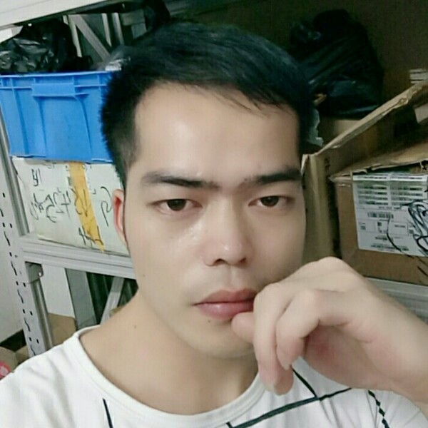 滑板放弃阔达的照片