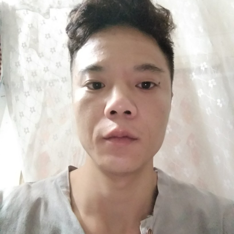 周尾巴的照片