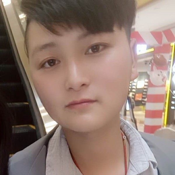皮带拉长的照片