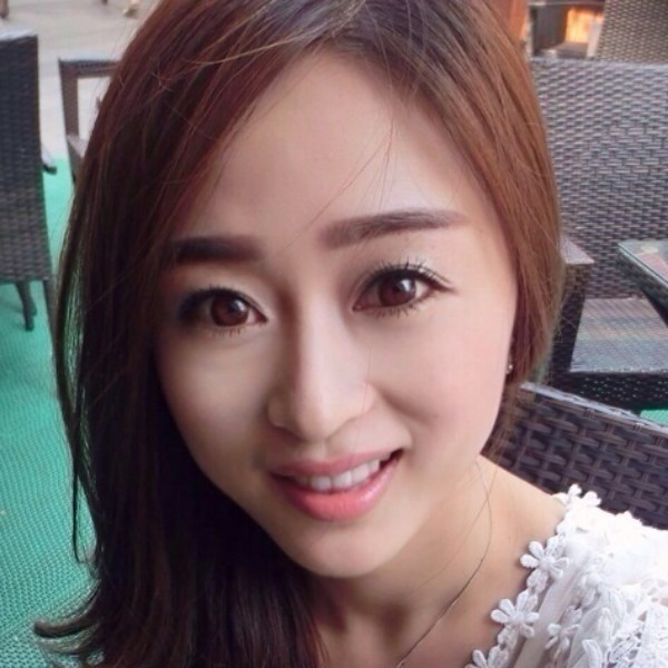 不吃萝卜的兔兔的照片