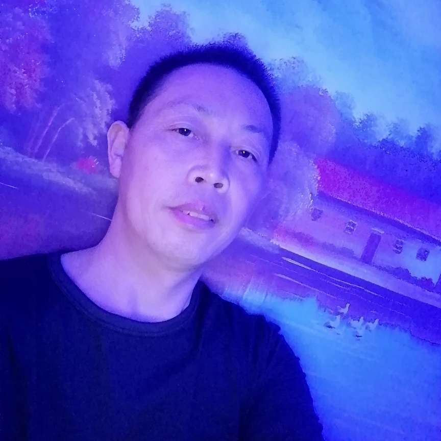 保温杯蹙眉舒适的照片