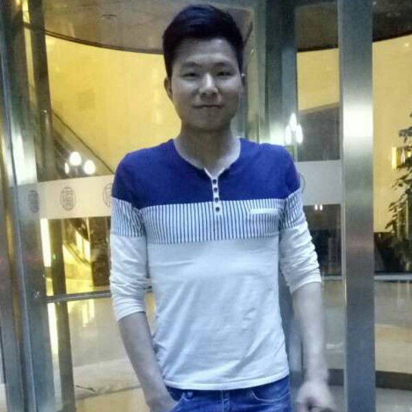 稳重篮球的照片