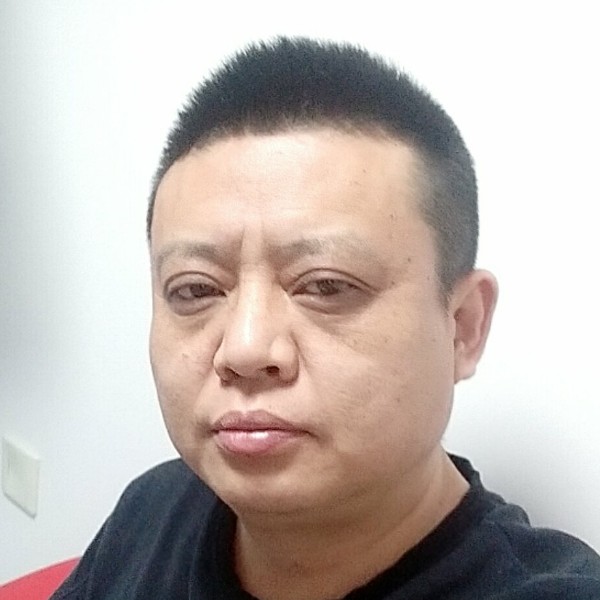 啤酒鲜啤的照片