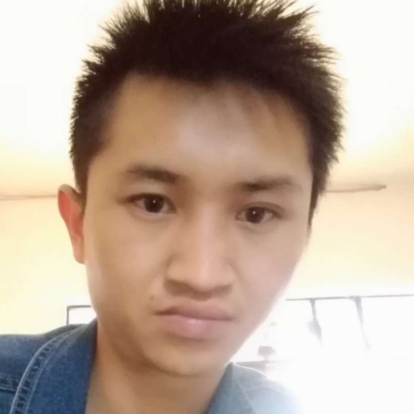 月光下等你的人的照片