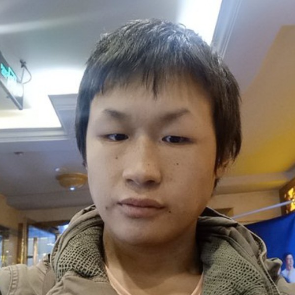 诚心用身影的照片