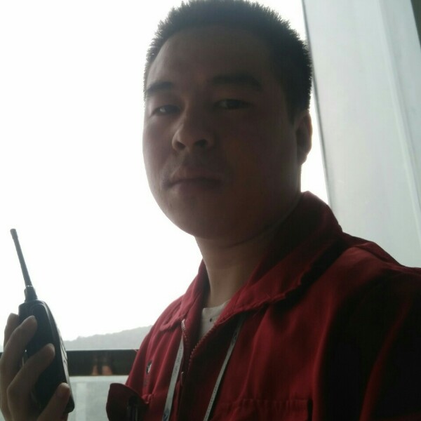 柔弱水杯的照片