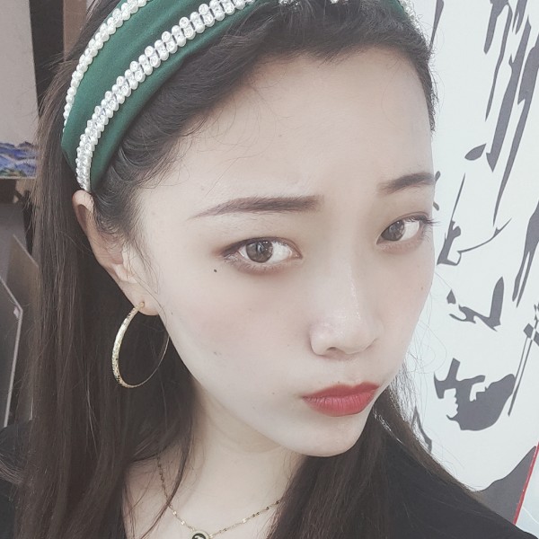 嗯哼女王的照片