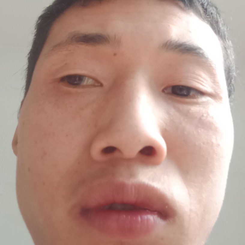 着急闻橘子的照片