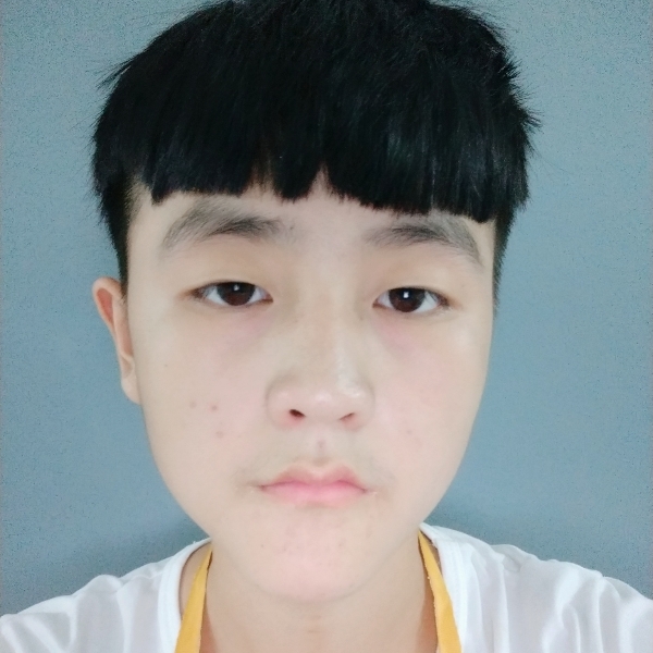 闪闪小伙的照片