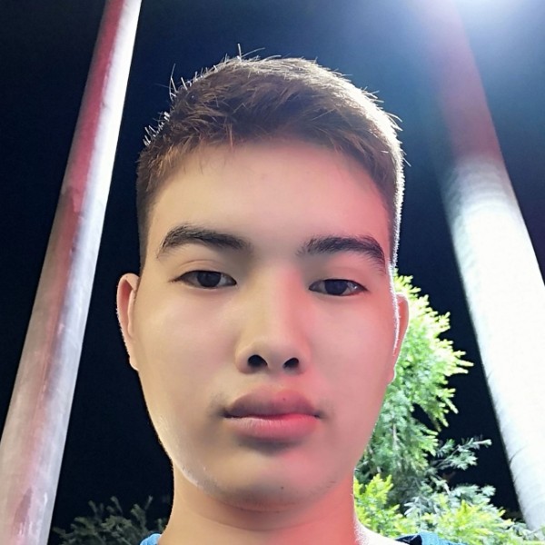 麦国亮的照片