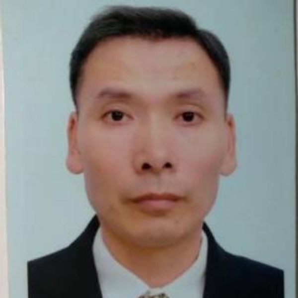 刘坐的照片
