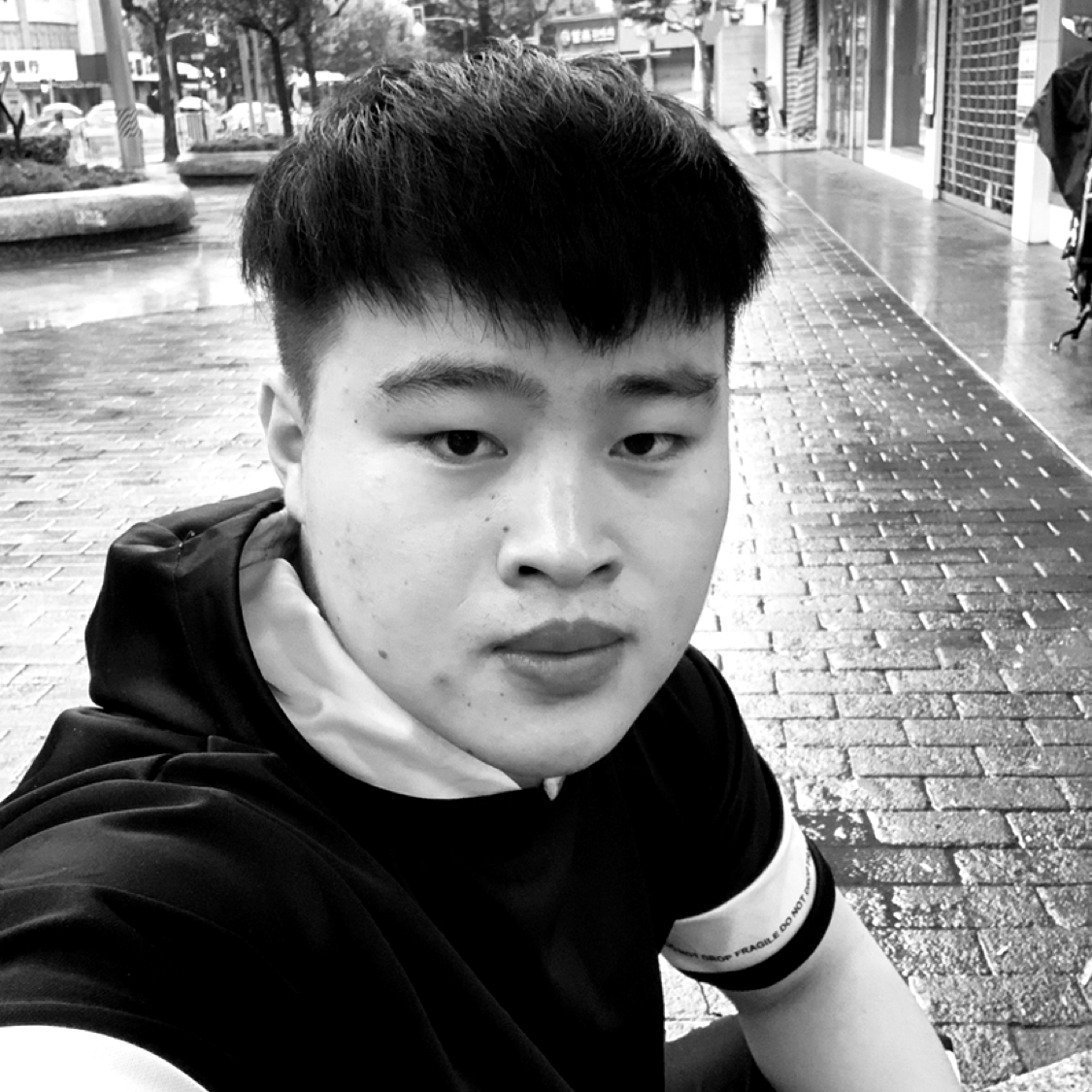 手套深拥幸福的照片
