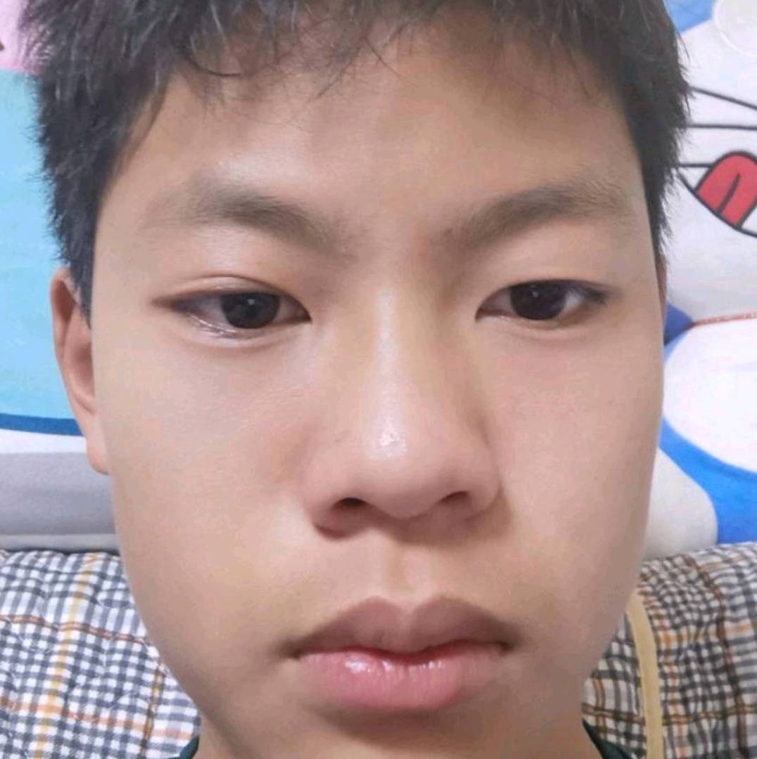 灵巧凝眸星愿的照片