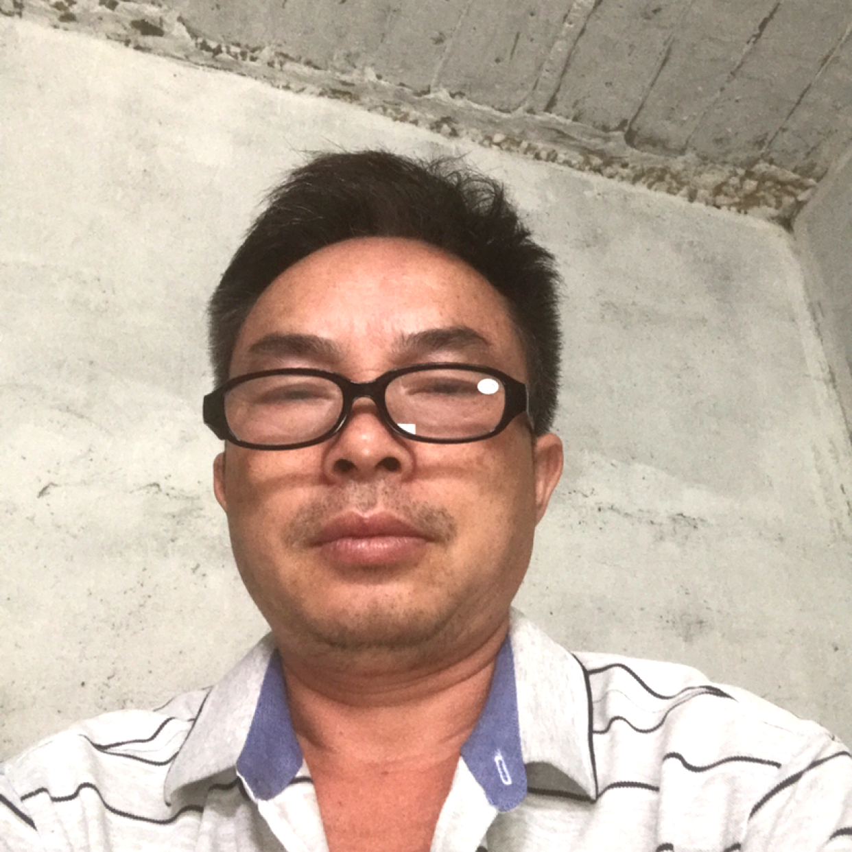 轩辕笑整齐的照片