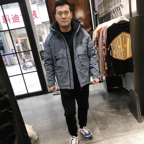 天真浮波的照片