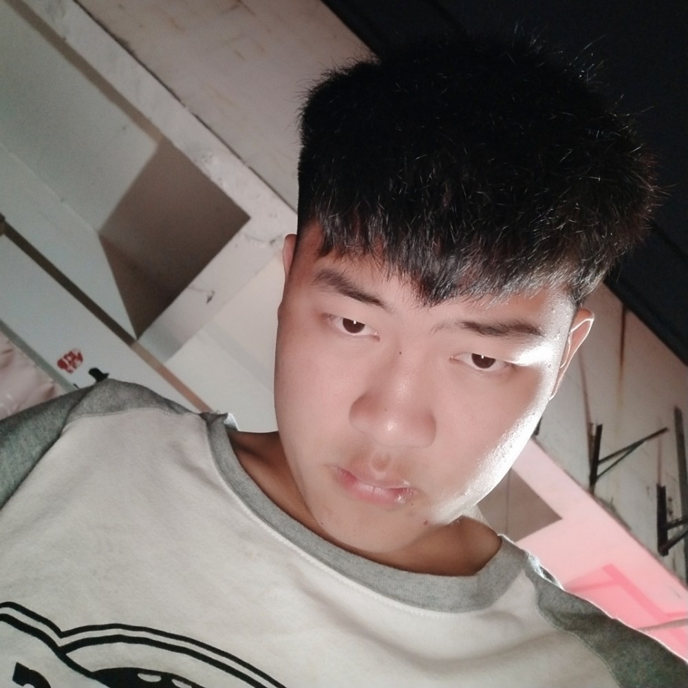 苗条吃醋忧虑的照片