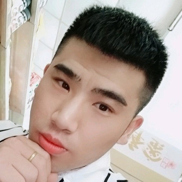 机智尊云的照片