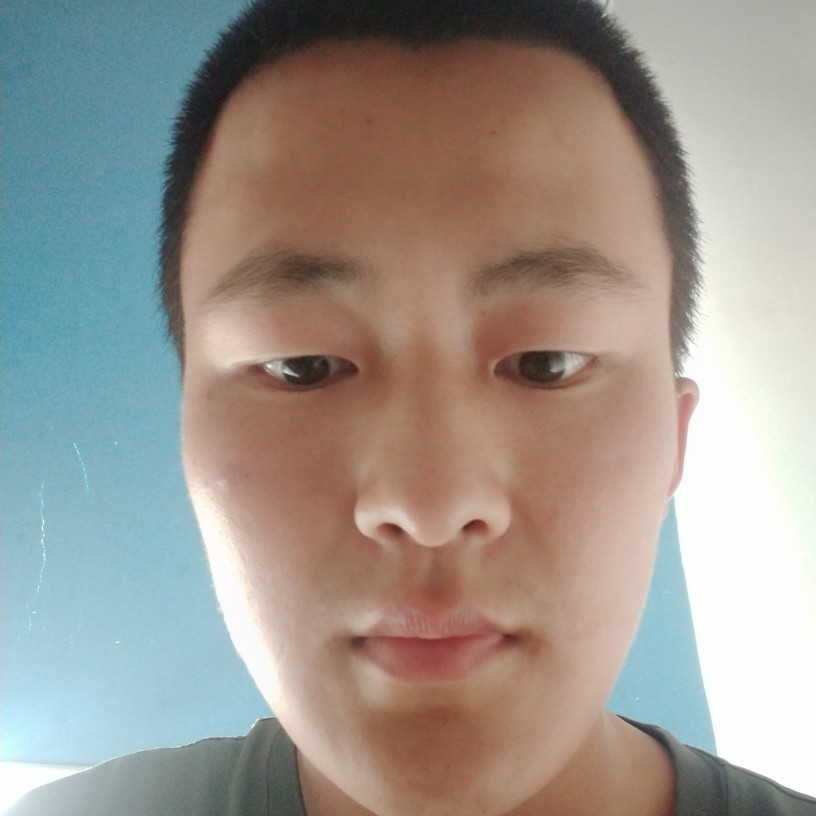 眼睛拿无私的照片